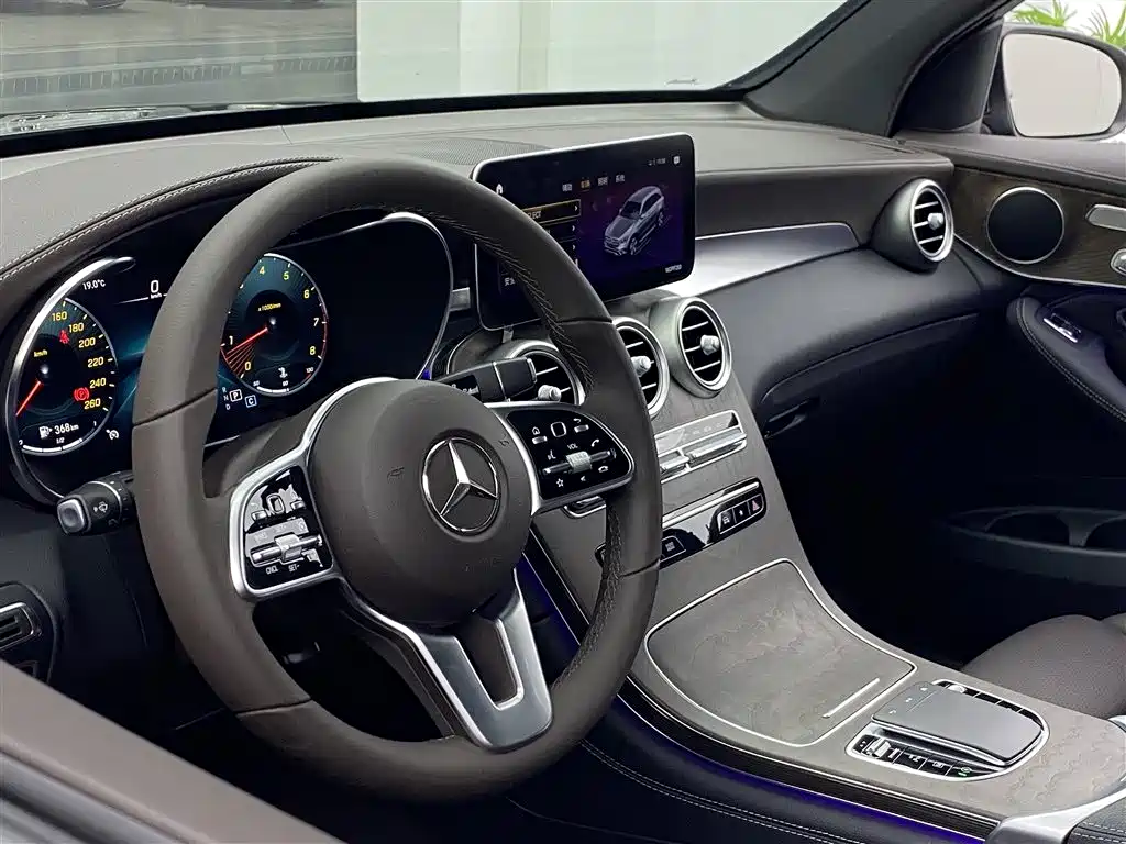 Mercedes-Benz GLC 2020 Facelift GLC 260 L 4MATIC Luxury фото 24