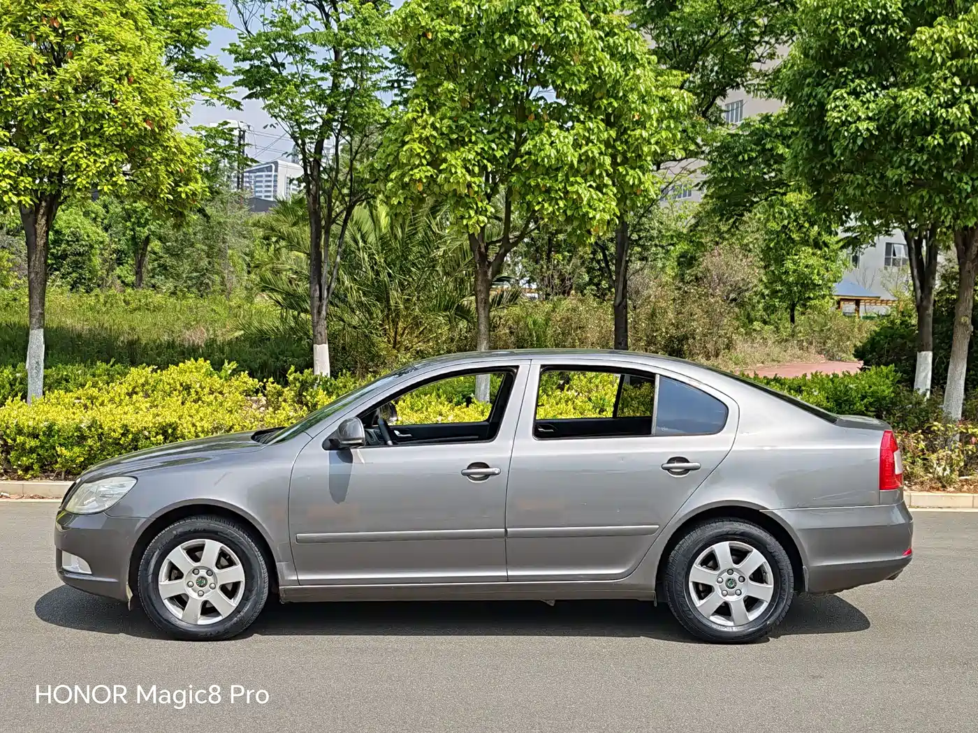 Škoda Octavia 2012 1.6L Automatic Yijie Edition фото 10