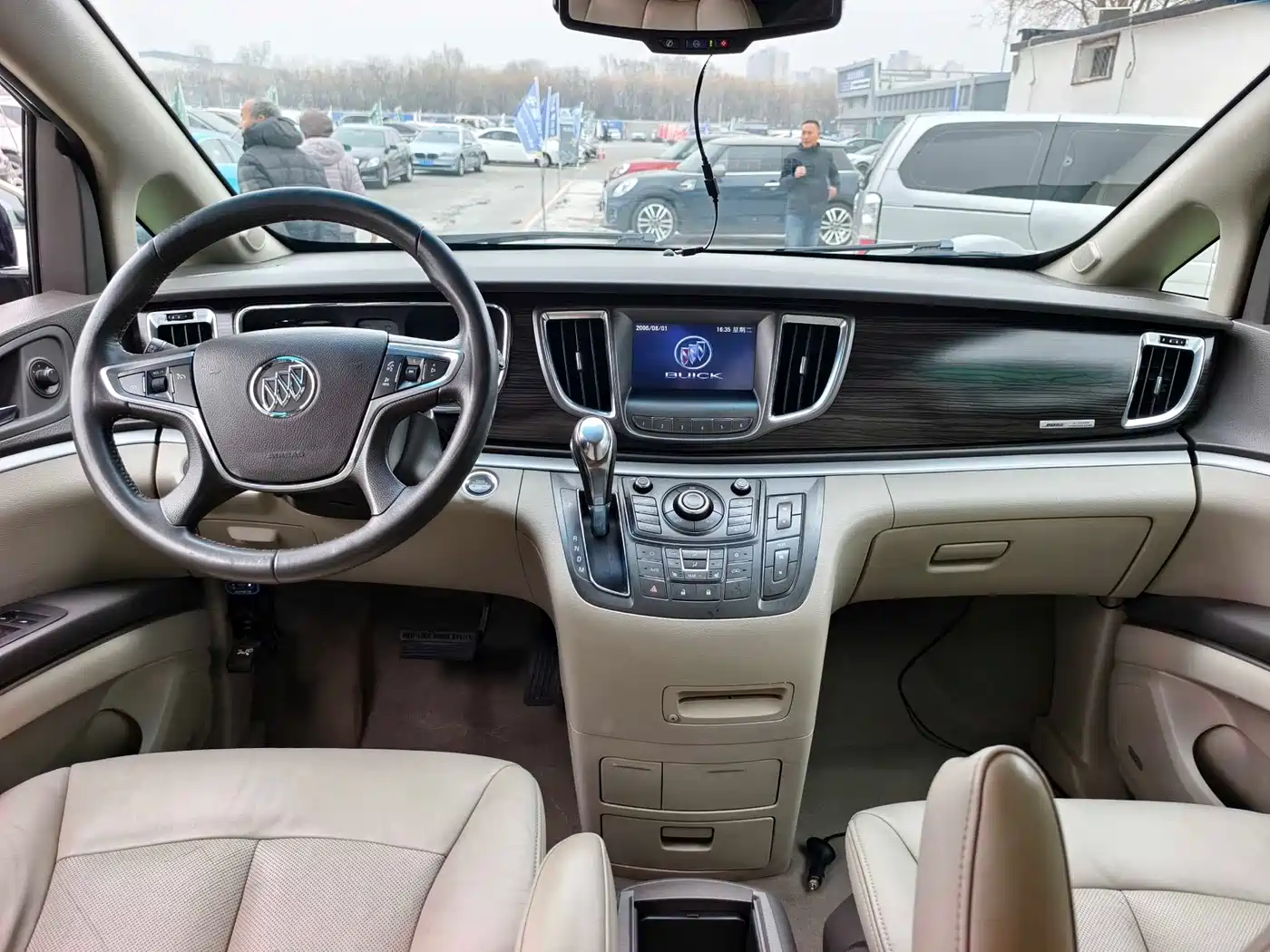 Buick GL8 2011 3.0L XT Luxury Business Flagship фото 14