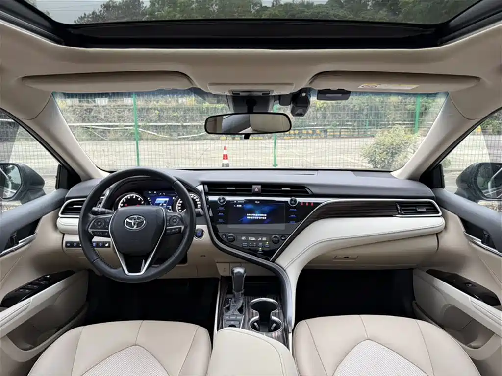 Toyota Camry 2019 2.5G Luxury Edition China VI фото 14
