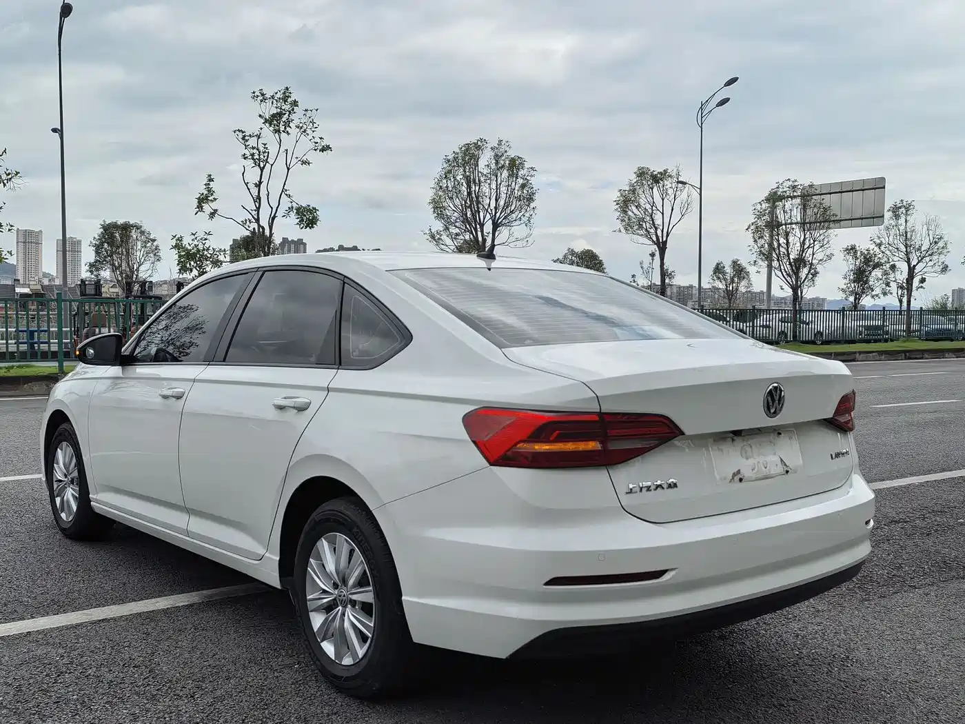 Volkswagen Lavida 2019 1.5L Automatic Trend Edition China VI фото 11