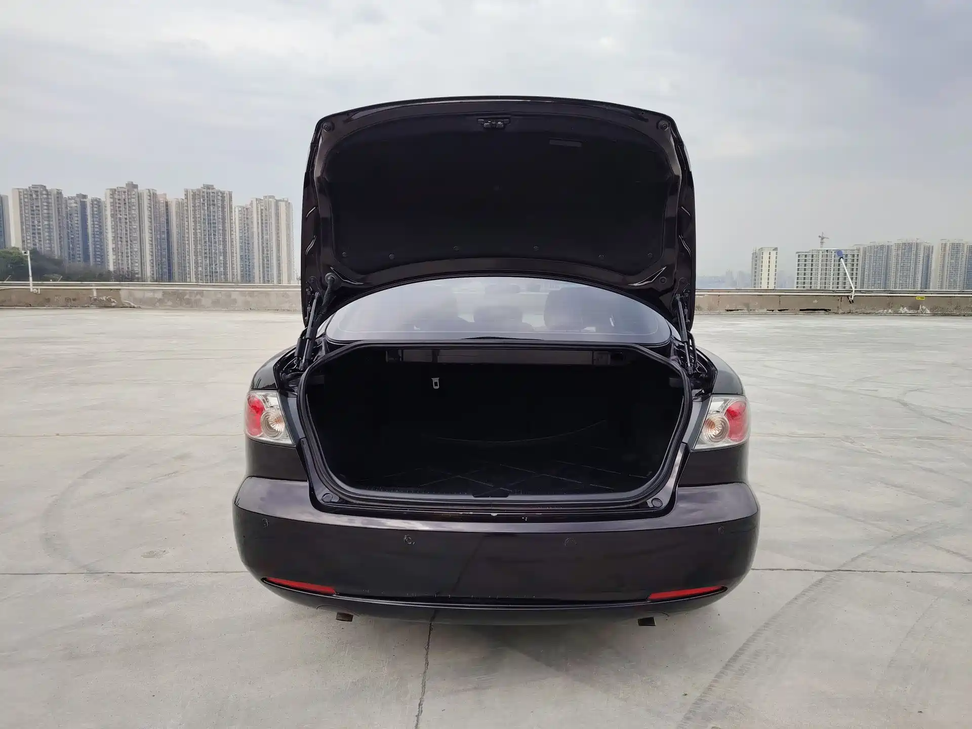 Photo 8 - Mazda 6
