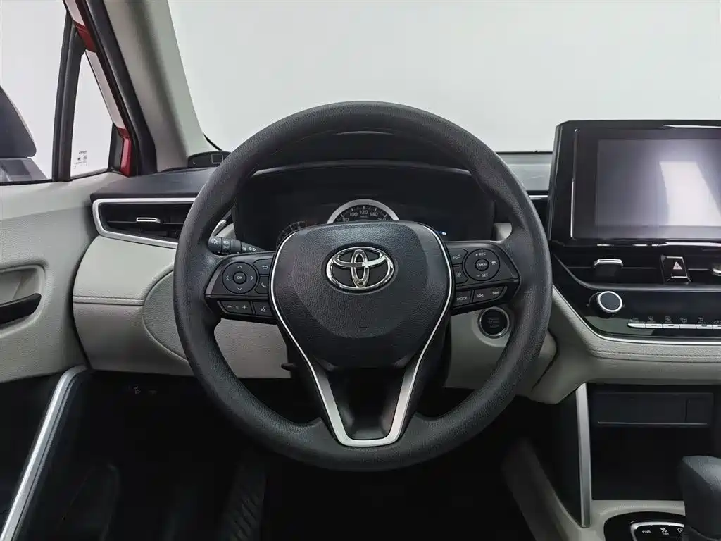 Toyota Frontlander 2022 2.0L CVT Leading Edition фото 11