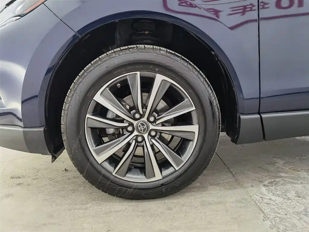 Toyota Lingfang HARRIER 2022 2.0L CVT 2WD Luxury Edition фото 17