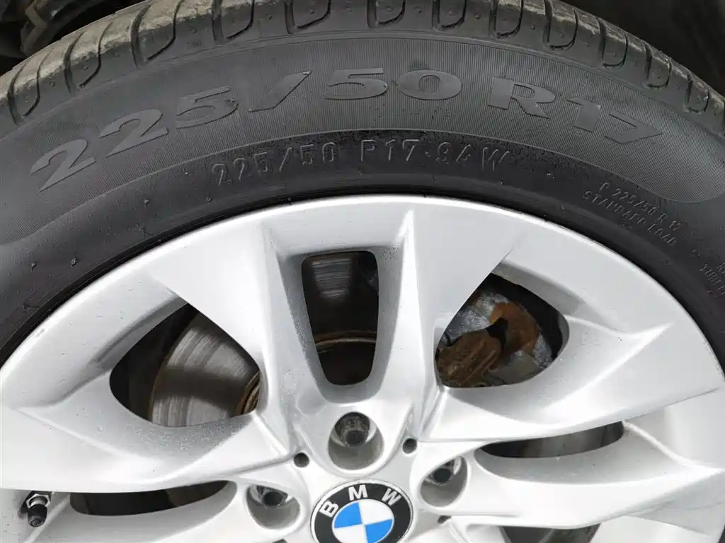 BMW X1 2015 Model sDrive18i Fashion Advanced Edition фото 24