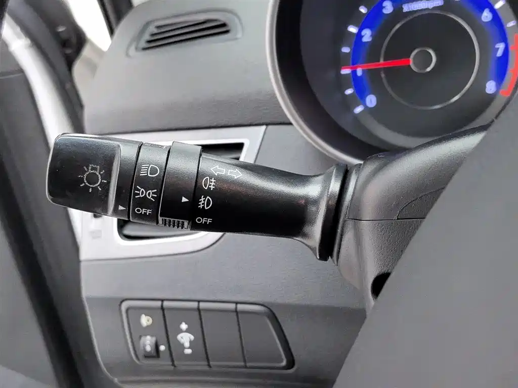 Hyundai Langdong 2015 1.6L Manual Trend фото 21