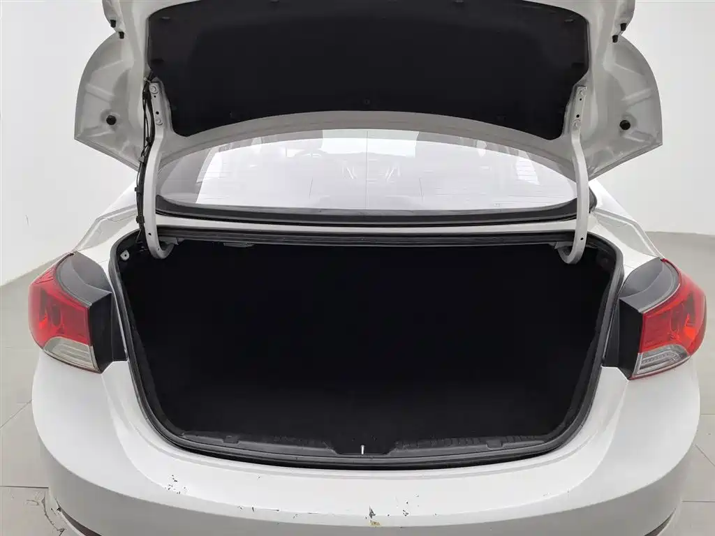 Hyundai Langdong 2015 1.6L Manual Trend фото 16
