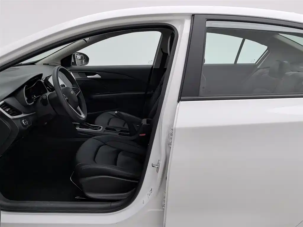 Chevrolet Cavalier 2019 320 Auto Sunroof Enjoyment Edition фото 10