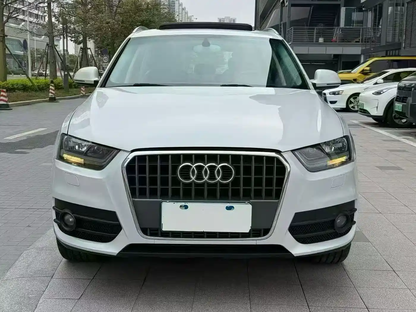 Фото 2 - Audi Q3