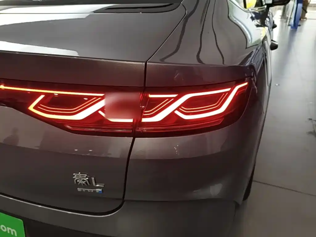 BYD Qin L 2025 2025 DM-i Smart Drive Edition 120KM Surpassing