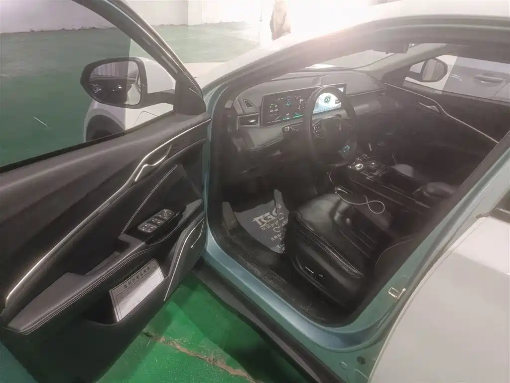NEZHA AUTOMOBILE NEZHA U