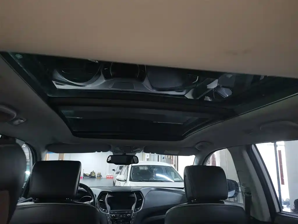 Hyundai Santa Fe 2017 2.0T Automatic 2WD Intelligent 7-Seater фото 20