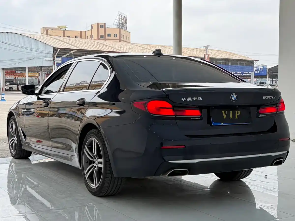 BMW 5-SERIES