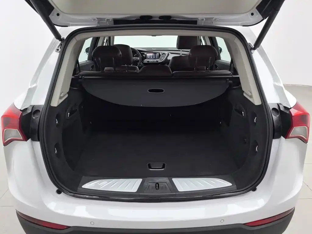 Photo 16 - Buick Envision Plus