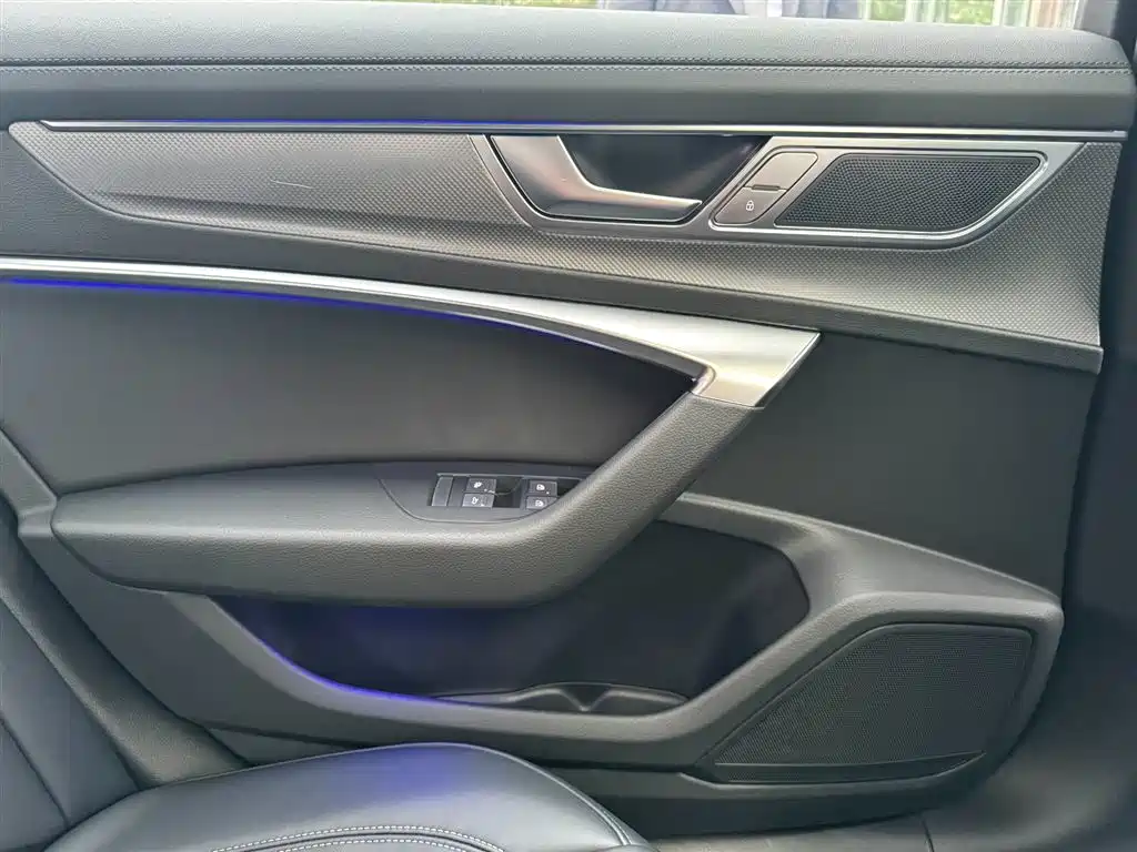 Audi A6L 2025 Model Year Facelift 40 TFSI Luxury Sport фото 5