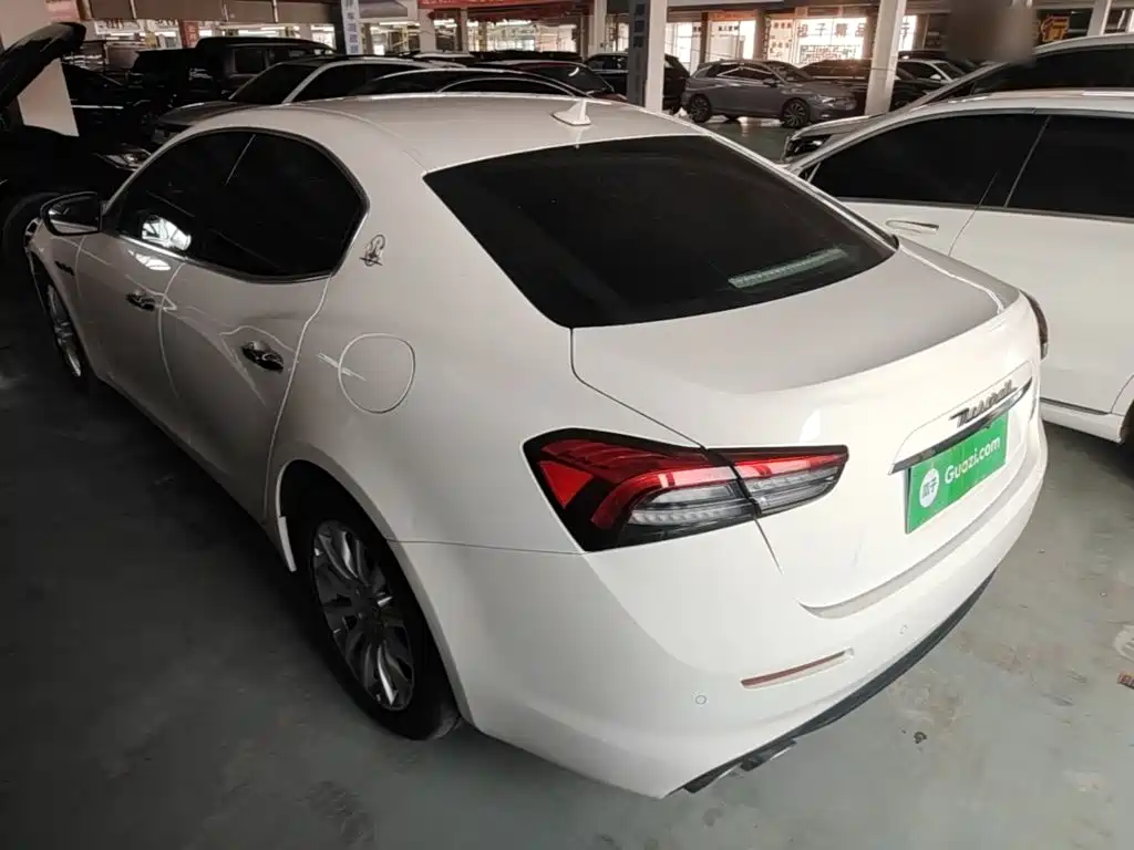 MASERATI GHIBLI