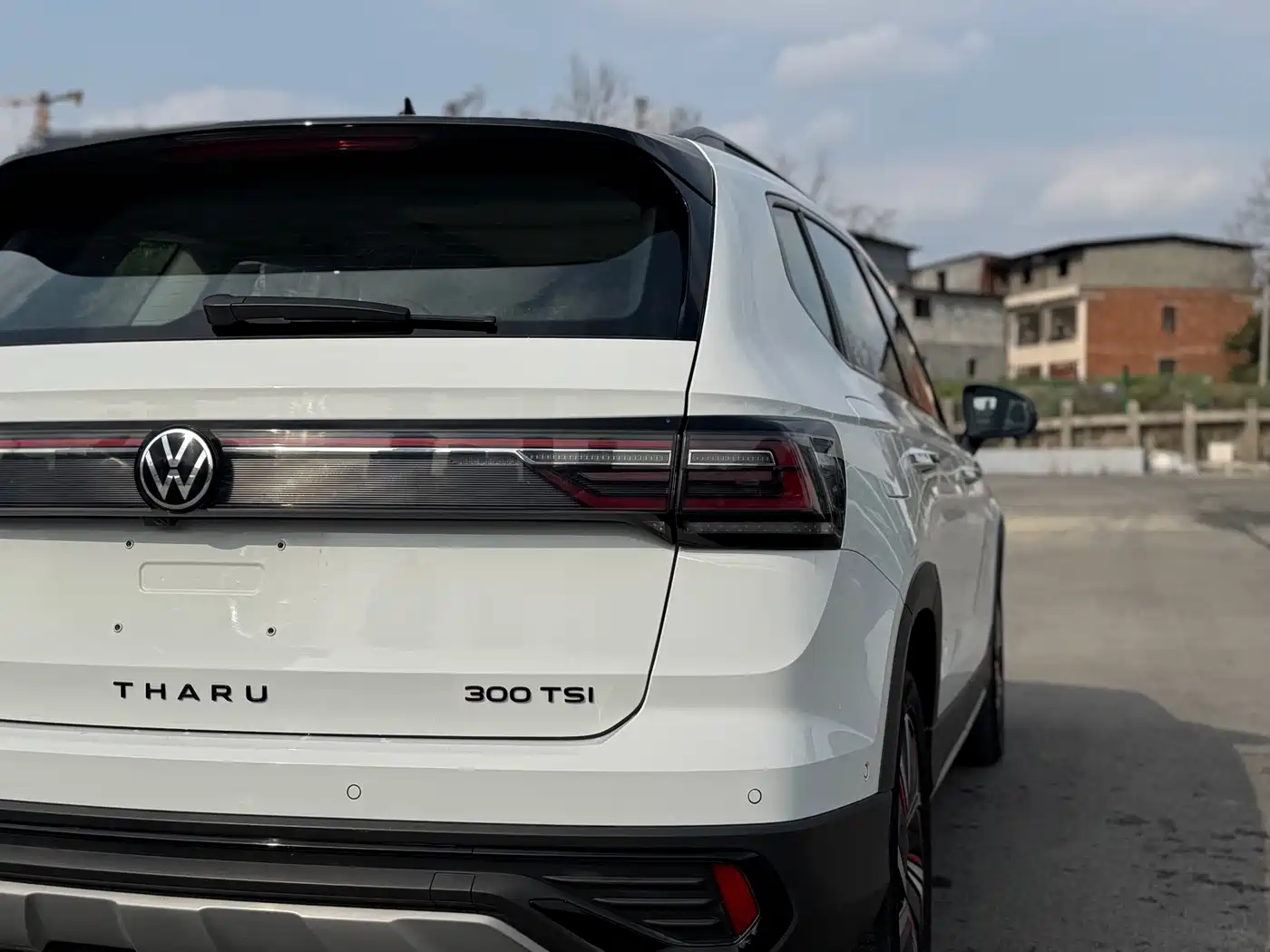 Volkswagen Tharu 2024 300TSI 2WD Moon Premium Edition фото 8