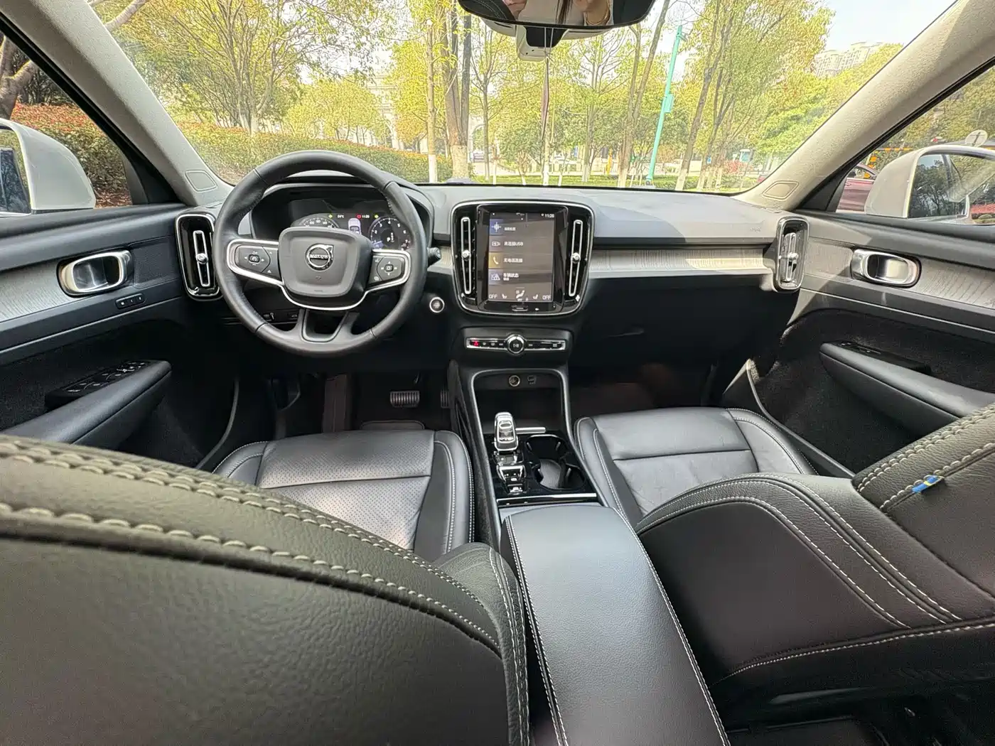 Photo 6 - Volvo XC40