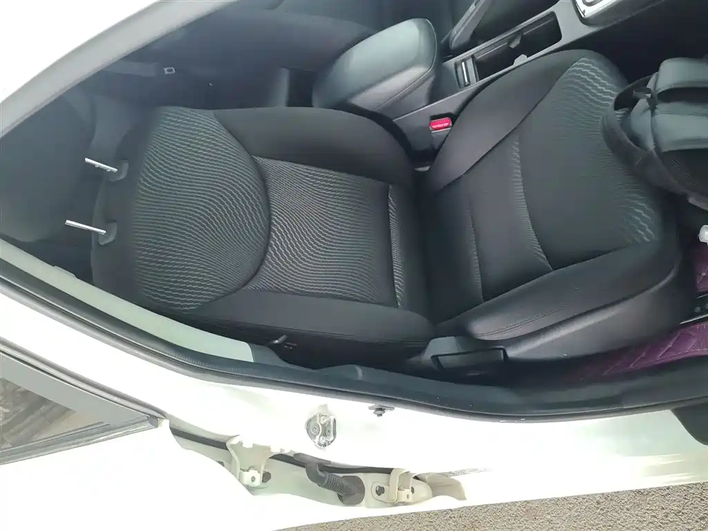 Hyundai Langdong 2015 1.6L Auto Premium фото 17