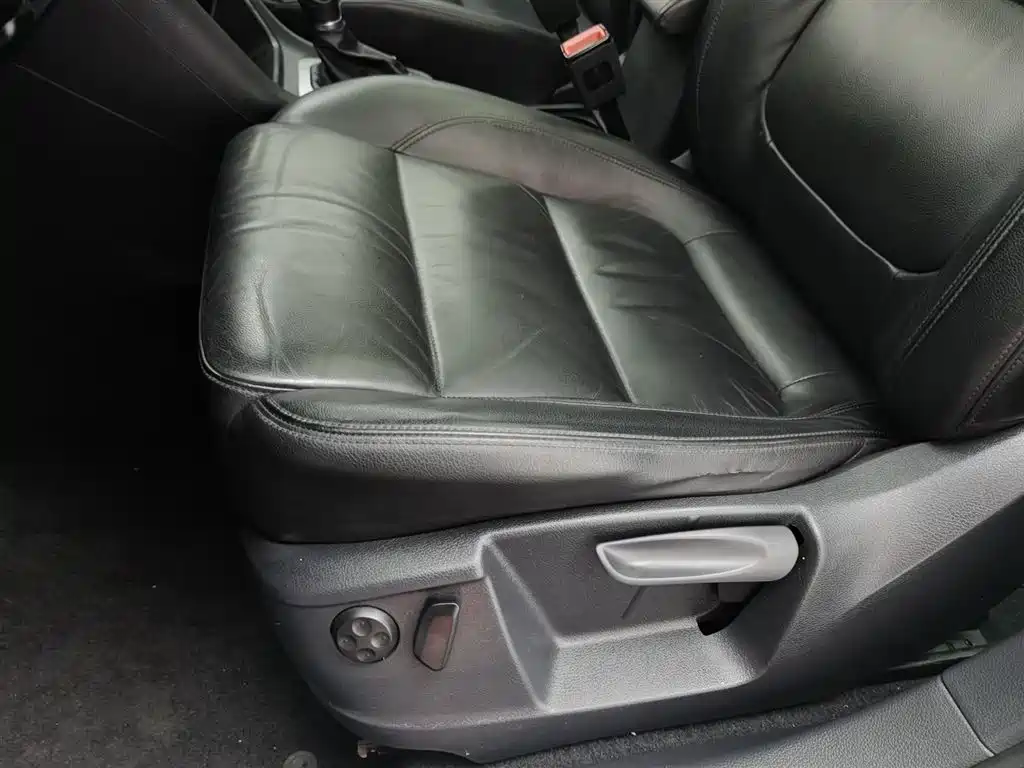 Volkswagen Sharan 2013 1.8TSI Comfort фото 20