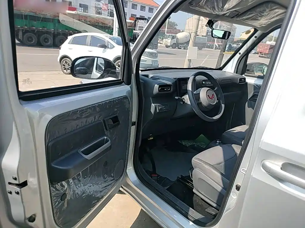 Wuling Motors Wuling Zhiguang NEV 2026 2025 Model Comfort