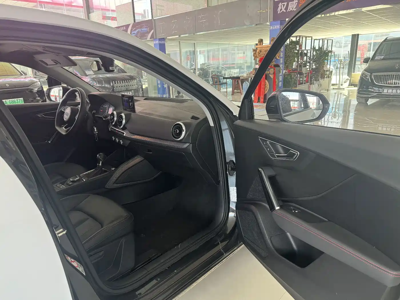 Фото 13 - Audi Q2L
