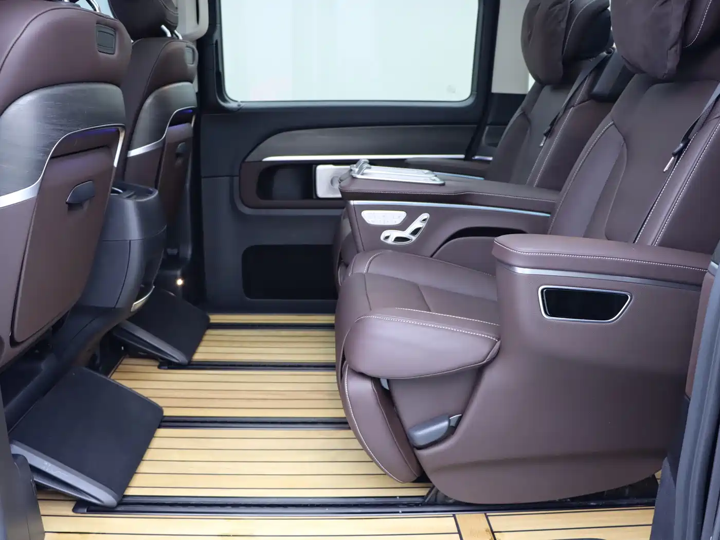 Mercedes-Benz V-Class 2025 2024 V 300 L Long Wheelbase Luxury Edition