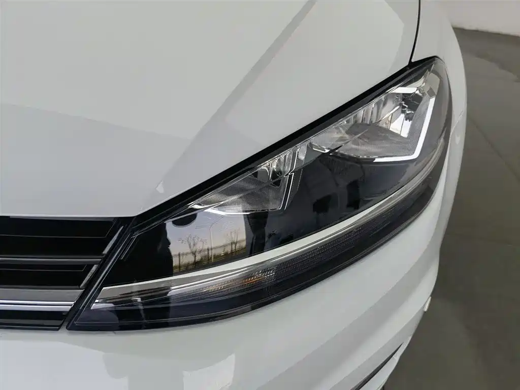 Volkswagen Golf 2018 1.6L Automatic Comfort фото 7
