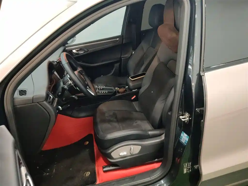 Porsche Macan 2018 Macan 2.0T фото 11