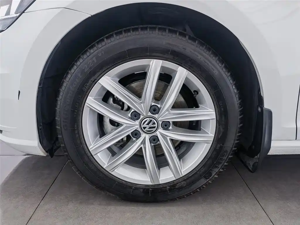 Volkswagen Golf 2018 1.6L Automatic Comfort фото 17