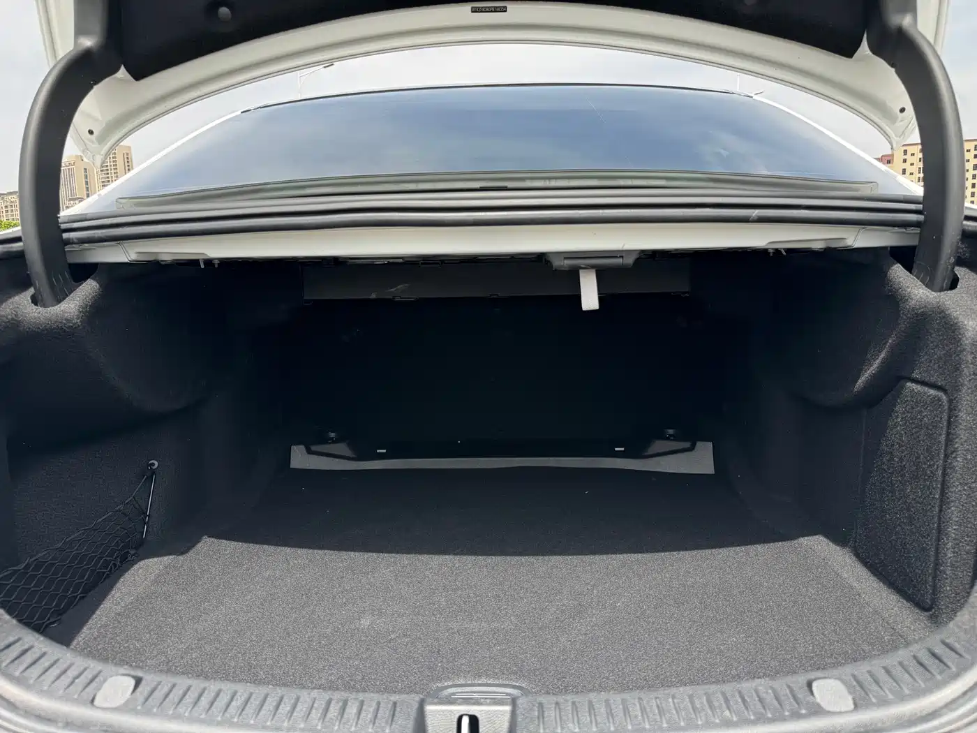 MERCEDES-BENZ E-CLASS (IMPORTED)
