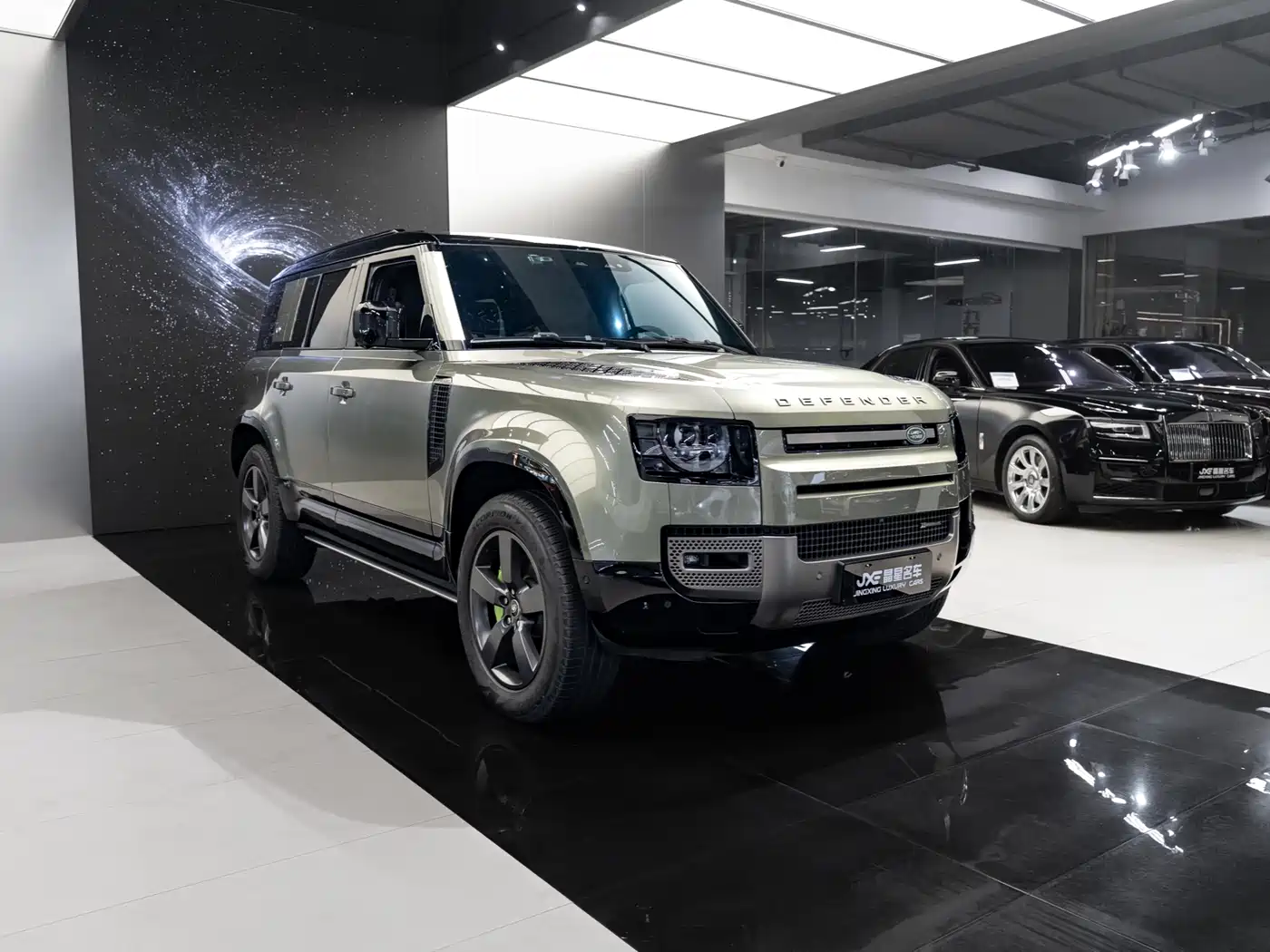 Land Rover Defender 2023 Model 110 3.0T P400 X-DYNAMIC HSE фото 3