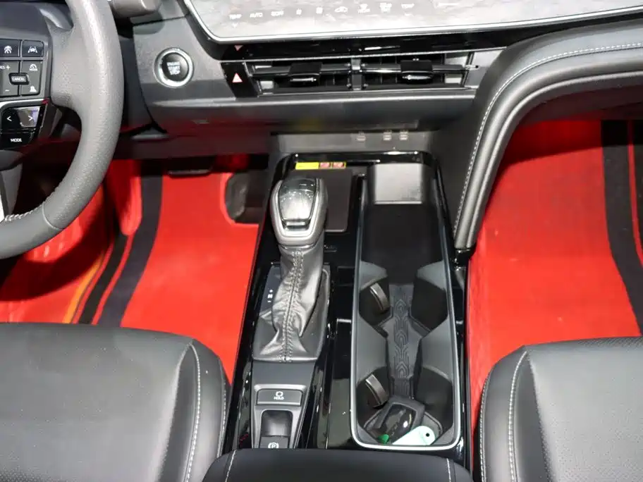 Toyota Camry 2025 2024 2.0GVP Luxury Edition
