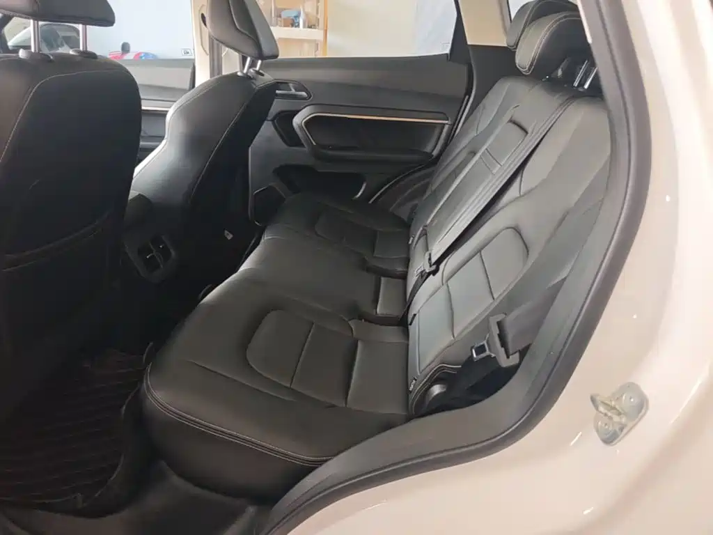 Photo 17 - Haval H6