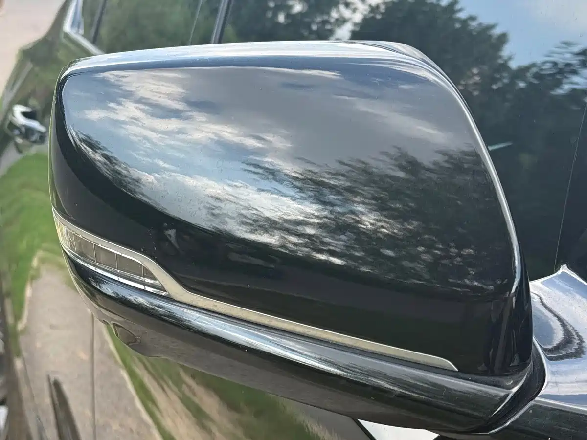 Фото 10 - Cadillac CT5