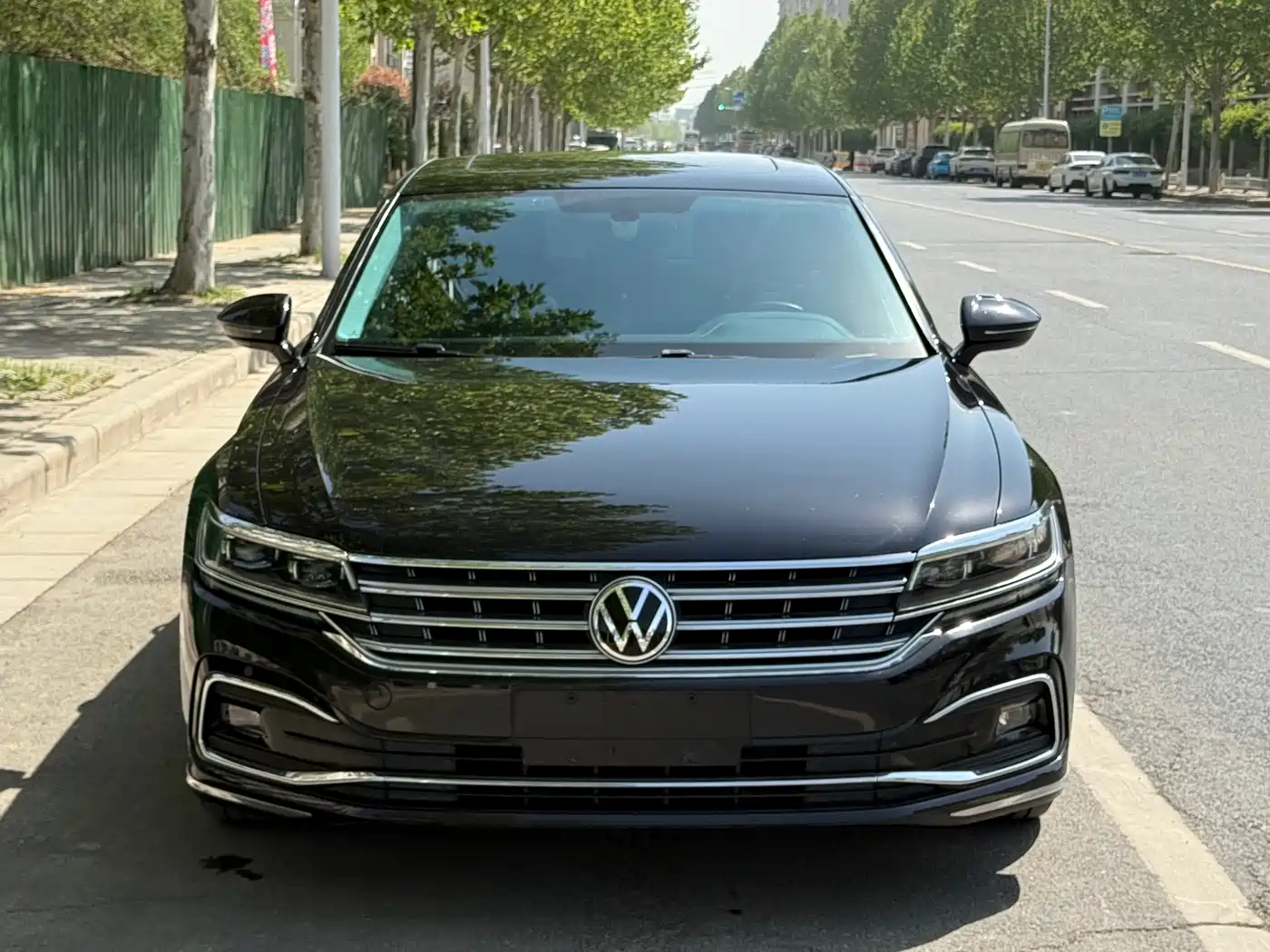 VOLKSWAGEN HUIANG