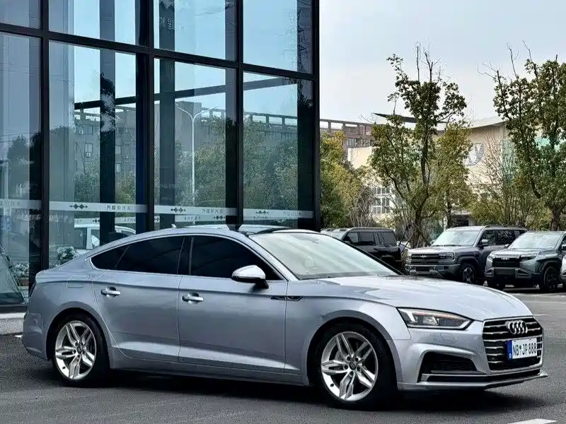 Audi A5 (Import) 2019 Sportback 45 TFSI Fashion фото 3