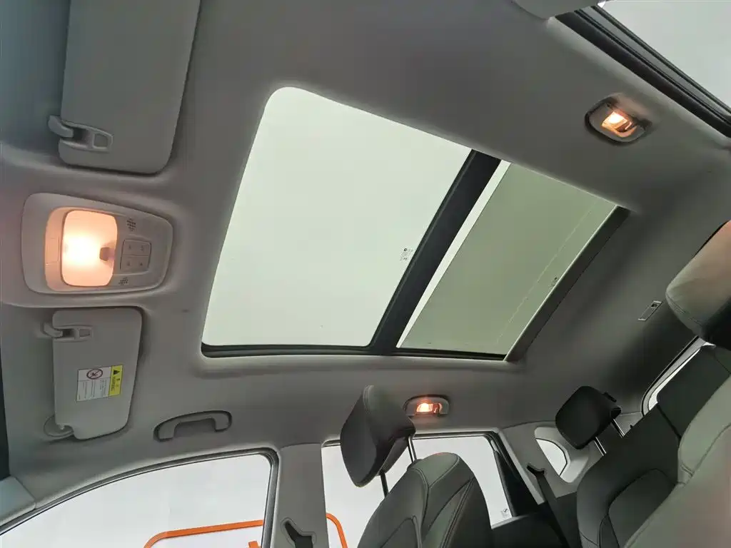 Chevrolet Volando 2018 Redline 530T Auto Premium Edition (5+2 seater) China V фото 14