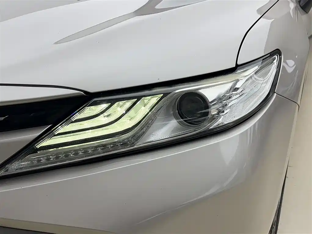 Toyota Camry 2019 2.5G Luxury Edition China VI фото 13