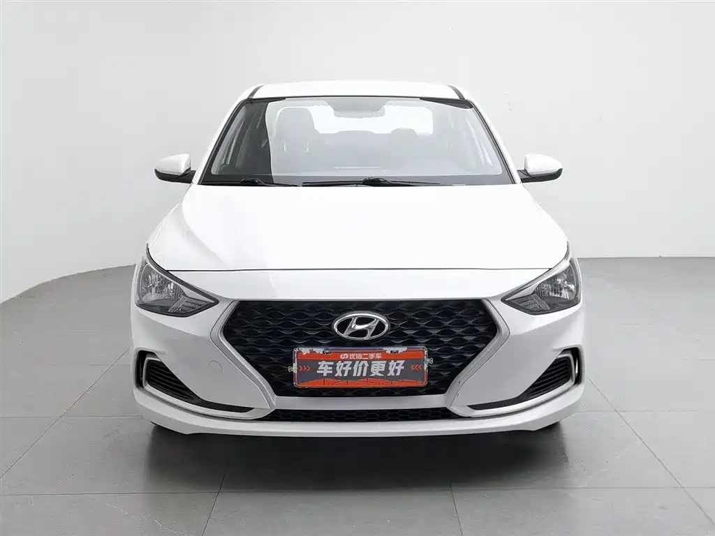 Hyundai Elantra 2020 1.6L Auto GL Pleasing Edition фото 3