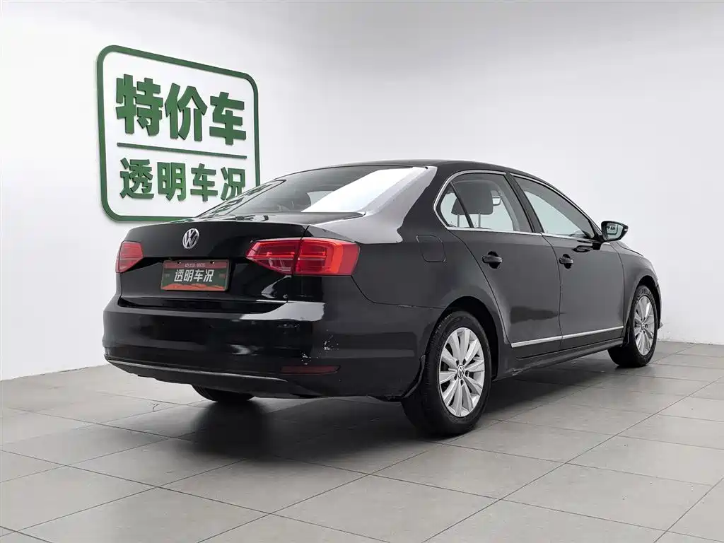 Volkswagen Sagitar 2015 1.6L Automatic Comfort фото 2