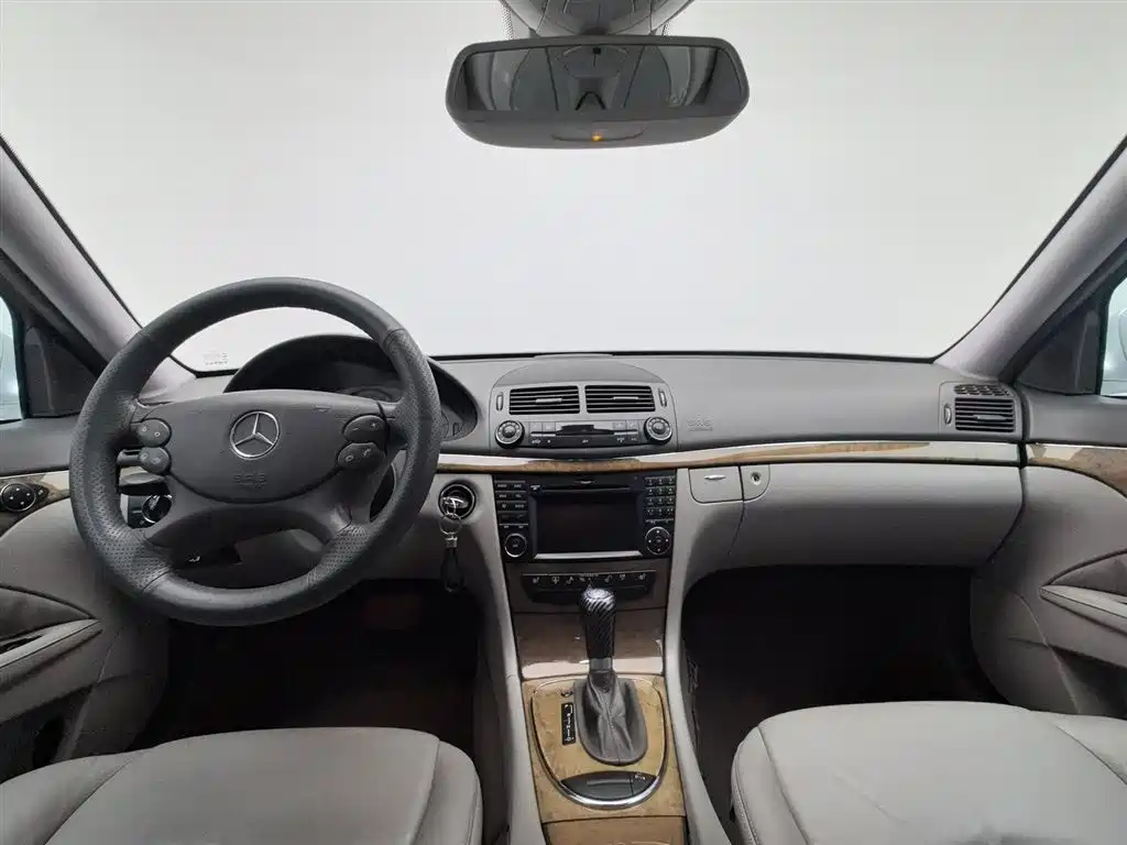 Mercedes-Benz E-Class 2008 E 230 Fashion фото 5