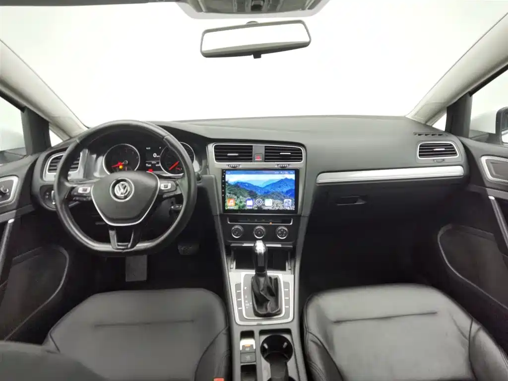 Volkswagen Golf 2018 1.6L Automatic Comfort фото 5