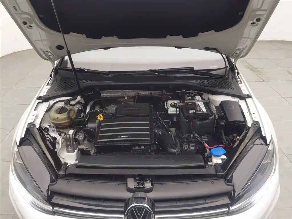 Volkswagen Golf 2018 1.6L Automatic Comfort фото 6