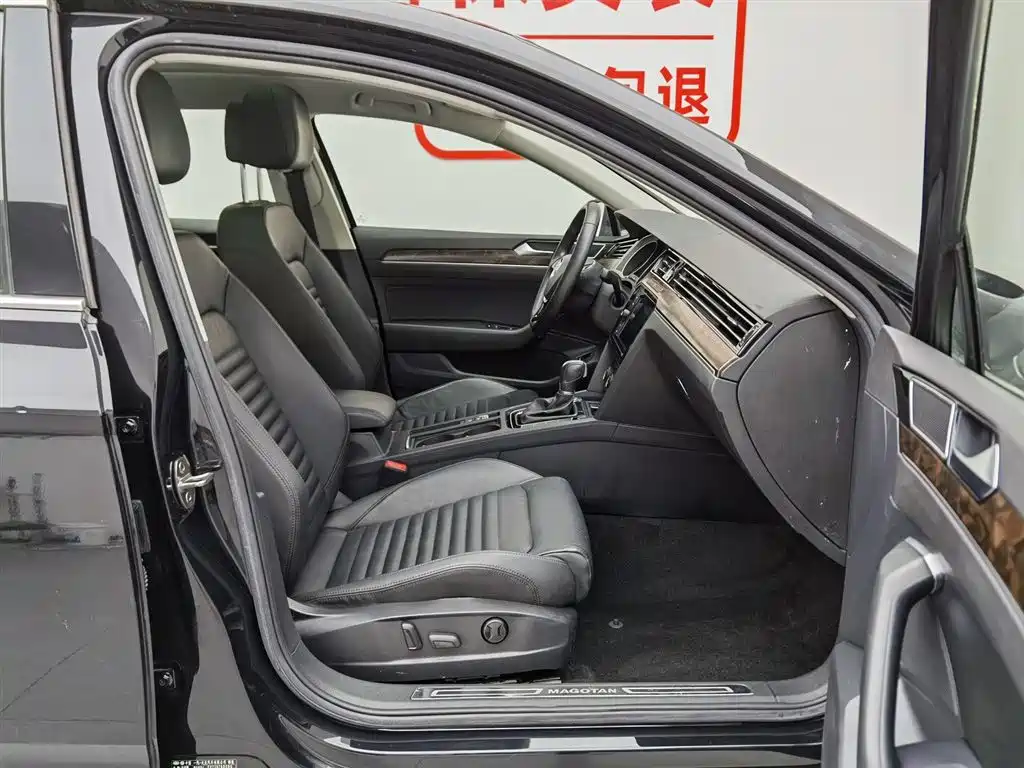 Volkswagen Magotan 2019 330TSI DSG Luxury China V фото 23