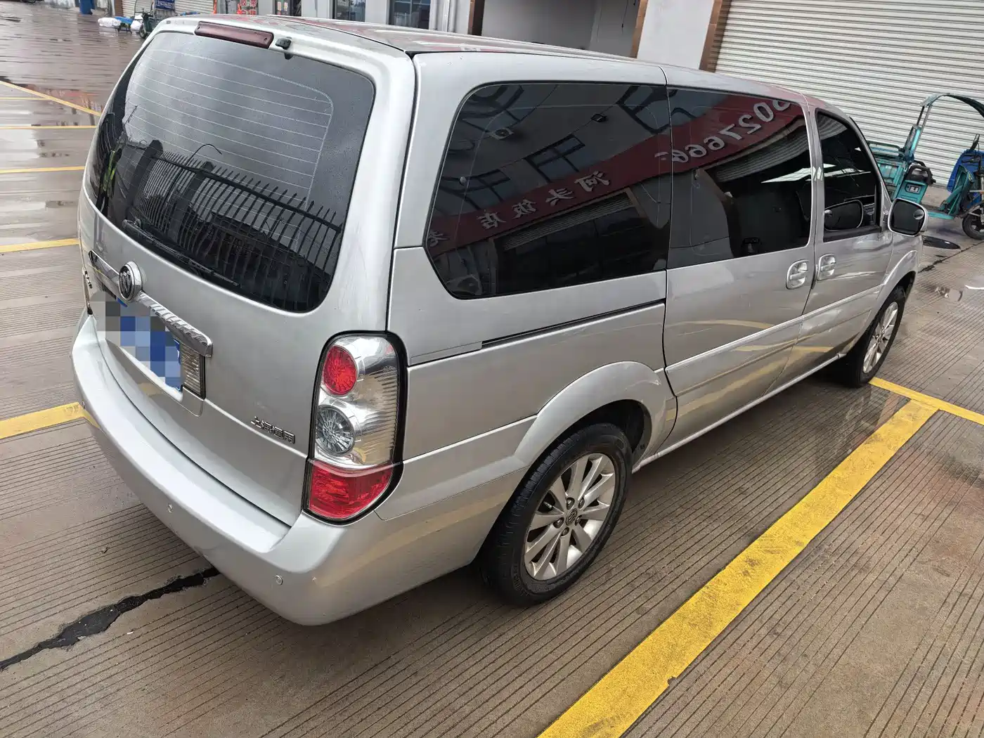 Buick GL8 2014 2.4L Classic Edition фото 2