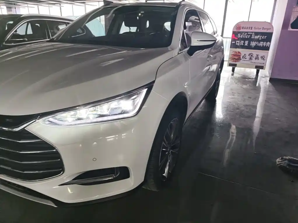 BYD Tang 2019 2018 2.0T Automatic Smart Connection Honor Edition 7-Seater China V