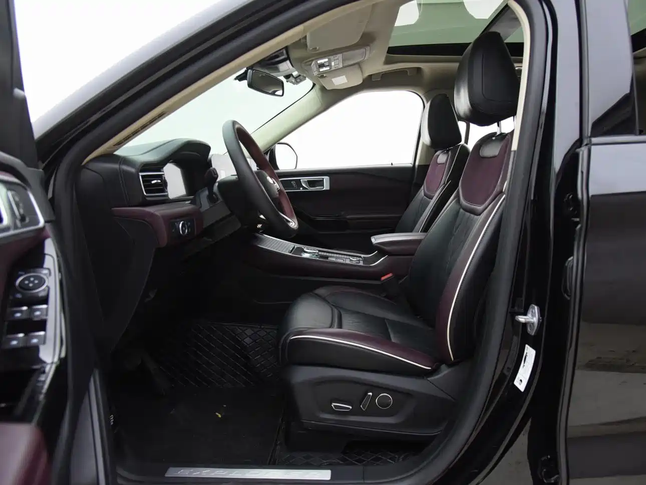Ford Explorer 2024 2023 EcoBoost 285 AWD Titanium Edition 7-Seater