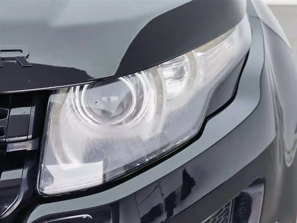 Land Rover Range Rover Evoque (Import) 2012 2.0T 5-door Dynamic Edition фото 7