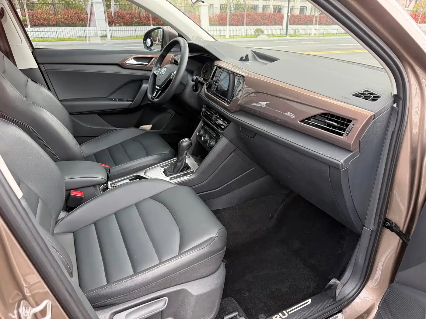 Volkswagen Tharu 2019 280TSI 2WD Luxury Edition China V фото 7